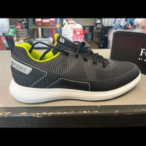 Mens FootJoy golf shoes
